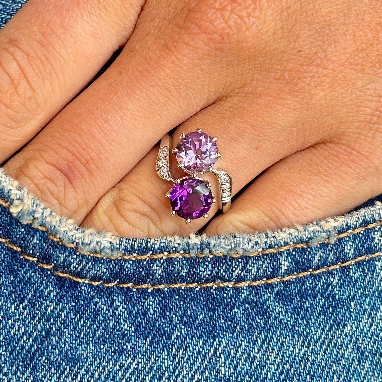 Contemporary amethyst toi et moi ring