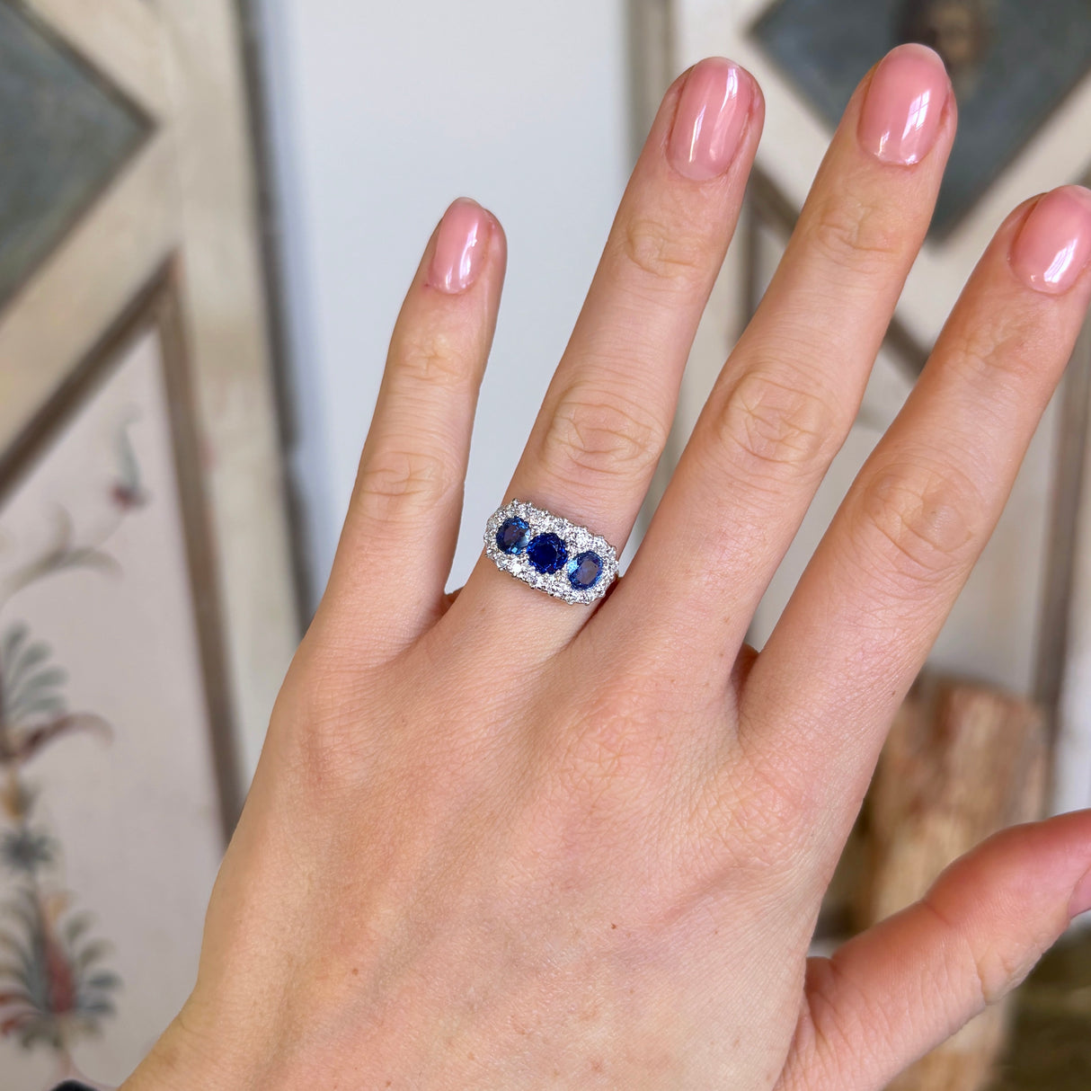 Edwardian, three-stone sapphire cluster ring