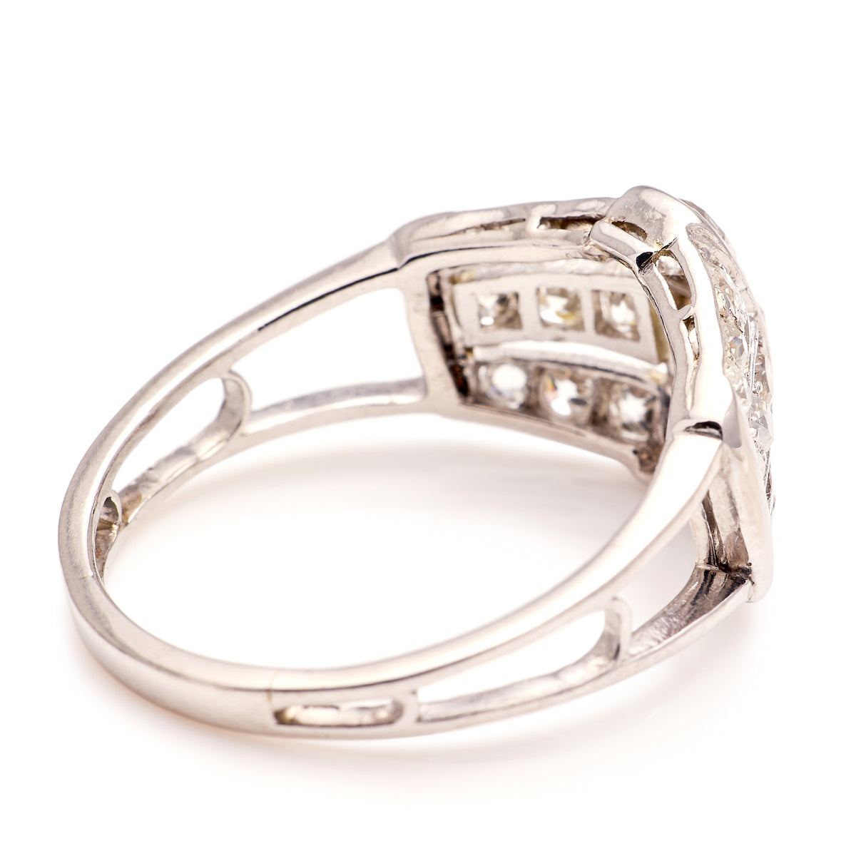 Vintage, Art Deco diamond engagement ring