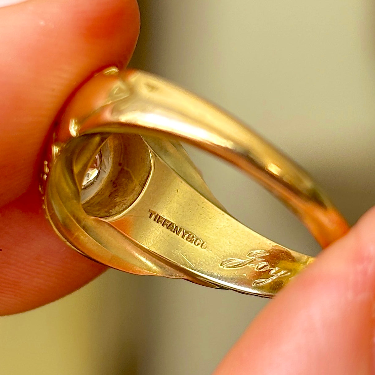 Vintage, 1960s Tiffany & co solitaire diamond class ring