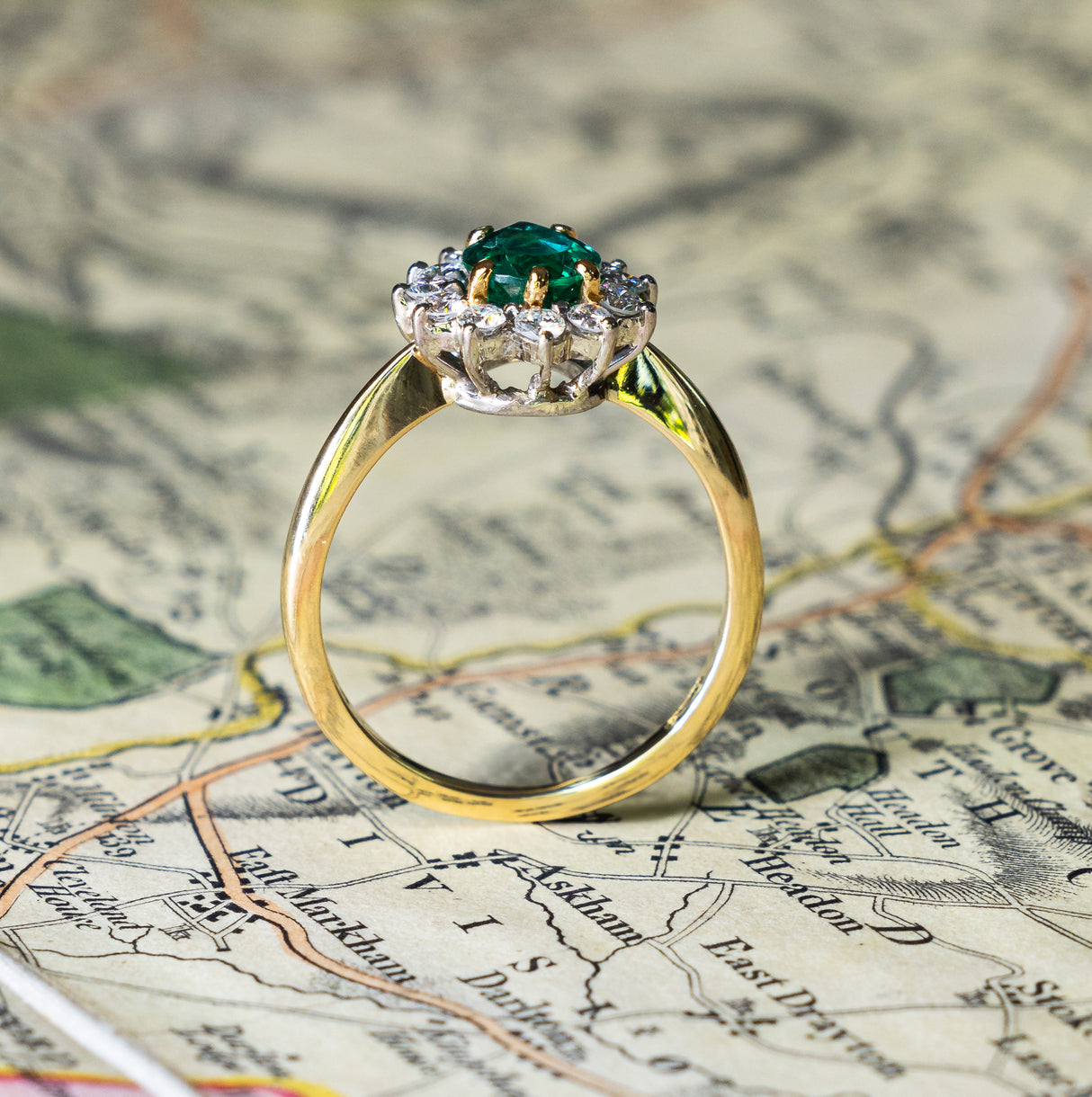 Vintage, 1980s pear-cut emerald & diamond cluster ring side