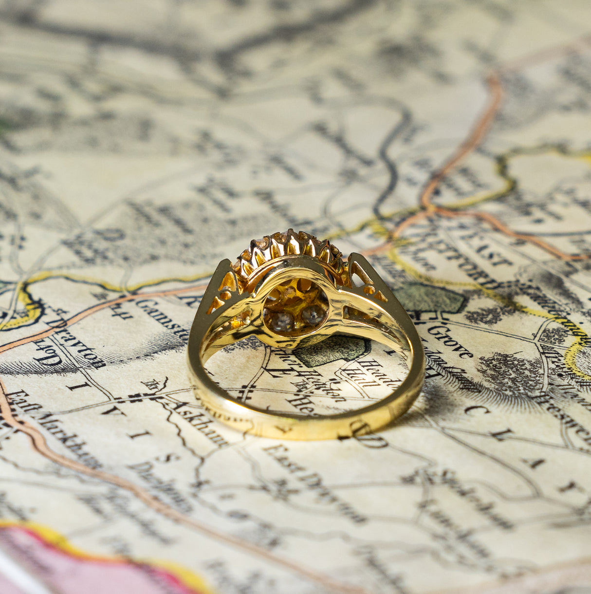 Vintage, 1980s pearl & diamond cluster ring back
