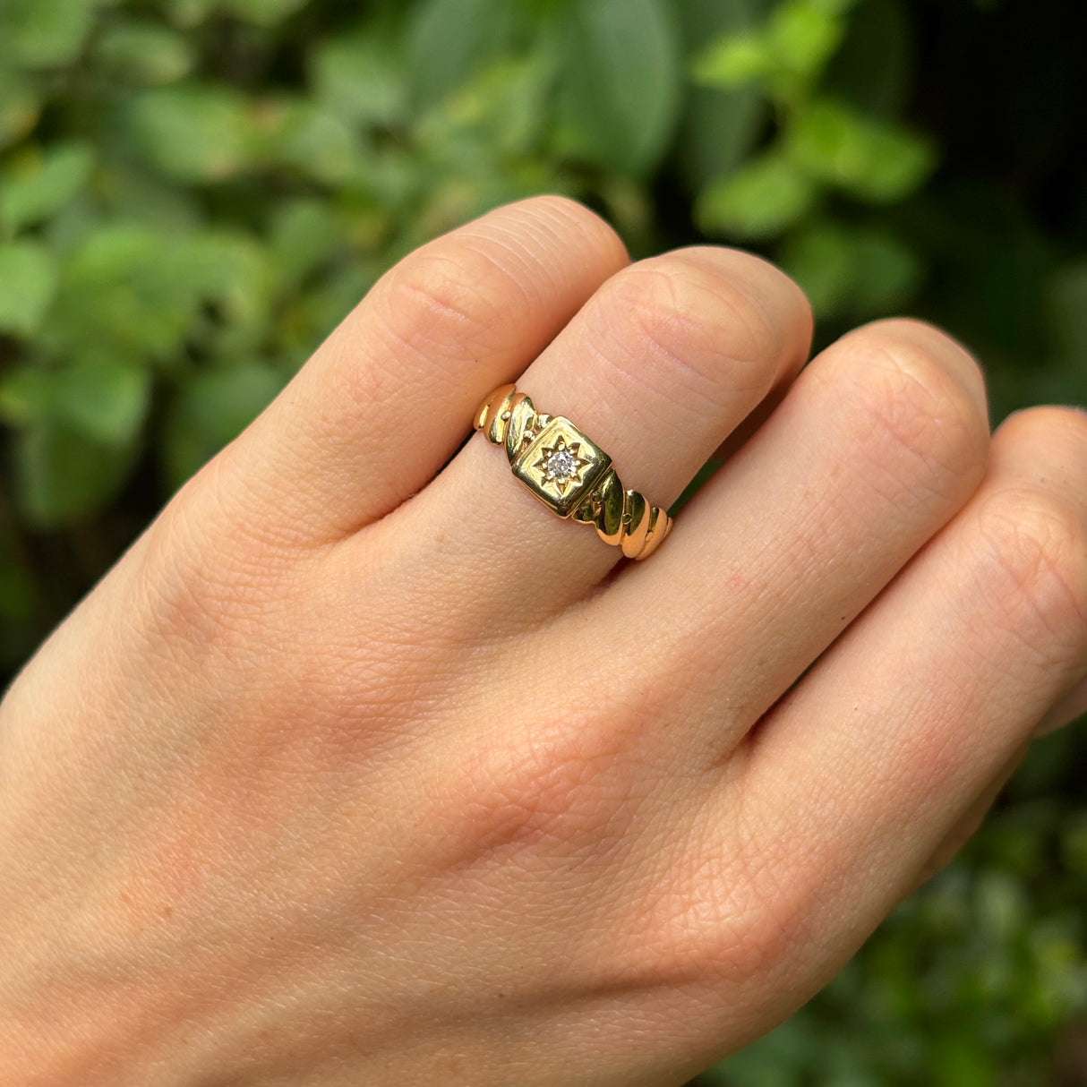 Antique, Victorian diamond gypsy ring, 18ct yellow gold