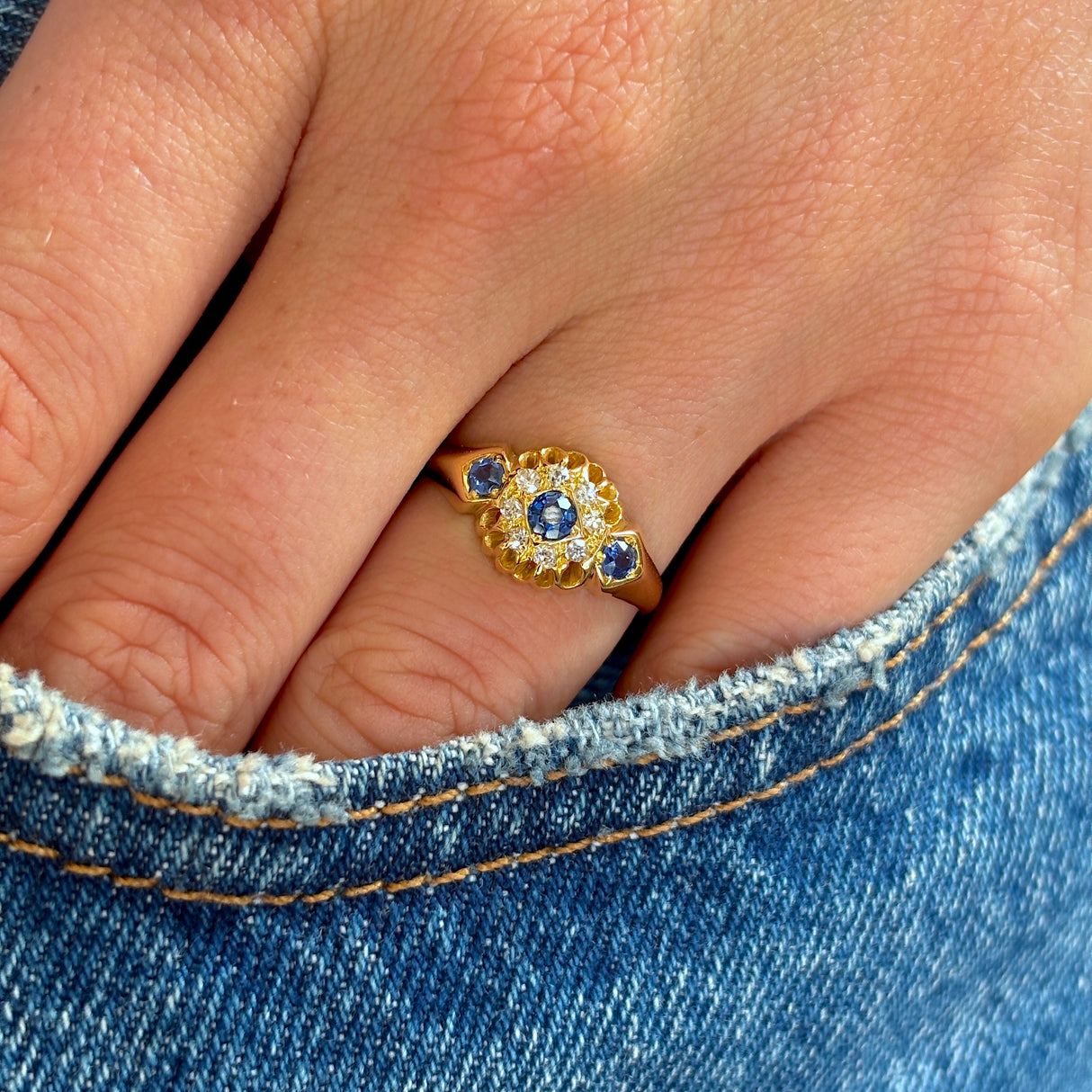 Vintage, Art Deco sapphire & diamond cluster ring