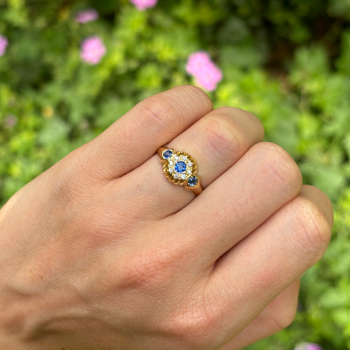 Vintage, Art Deco sapphire & diamond cluster ring, 18ct yellow gold