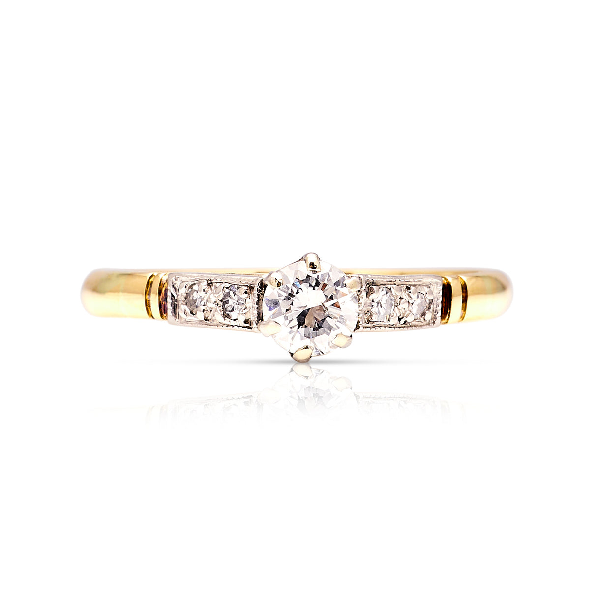 Antique, Edwardian old-cut solitaire diamond engagement ring