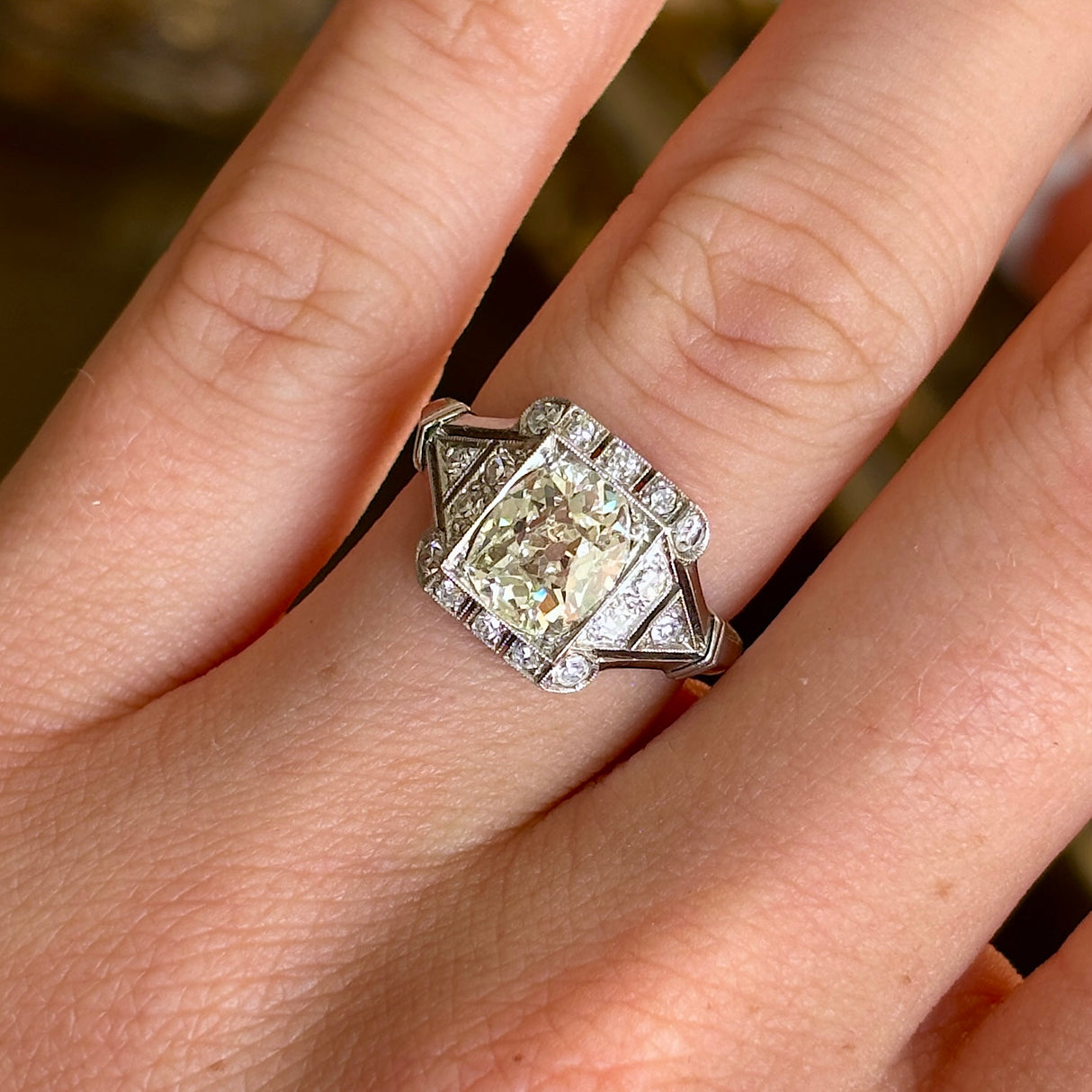 Vintage, 1920s diamond engagement ring