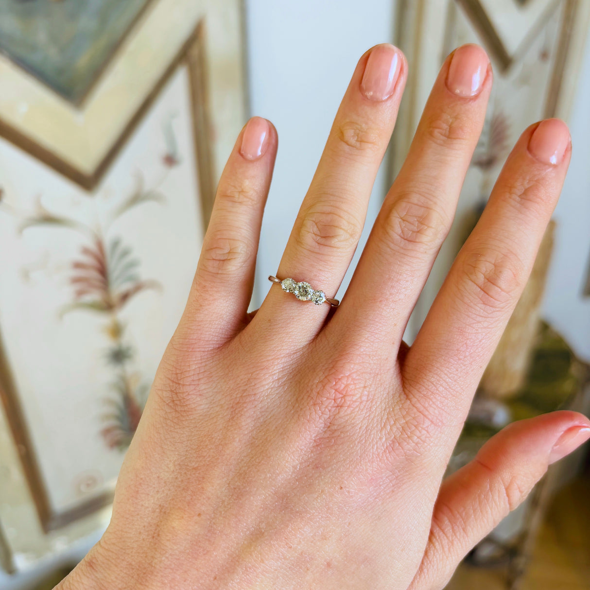 Vintage, 1930s diamond three-stone ring