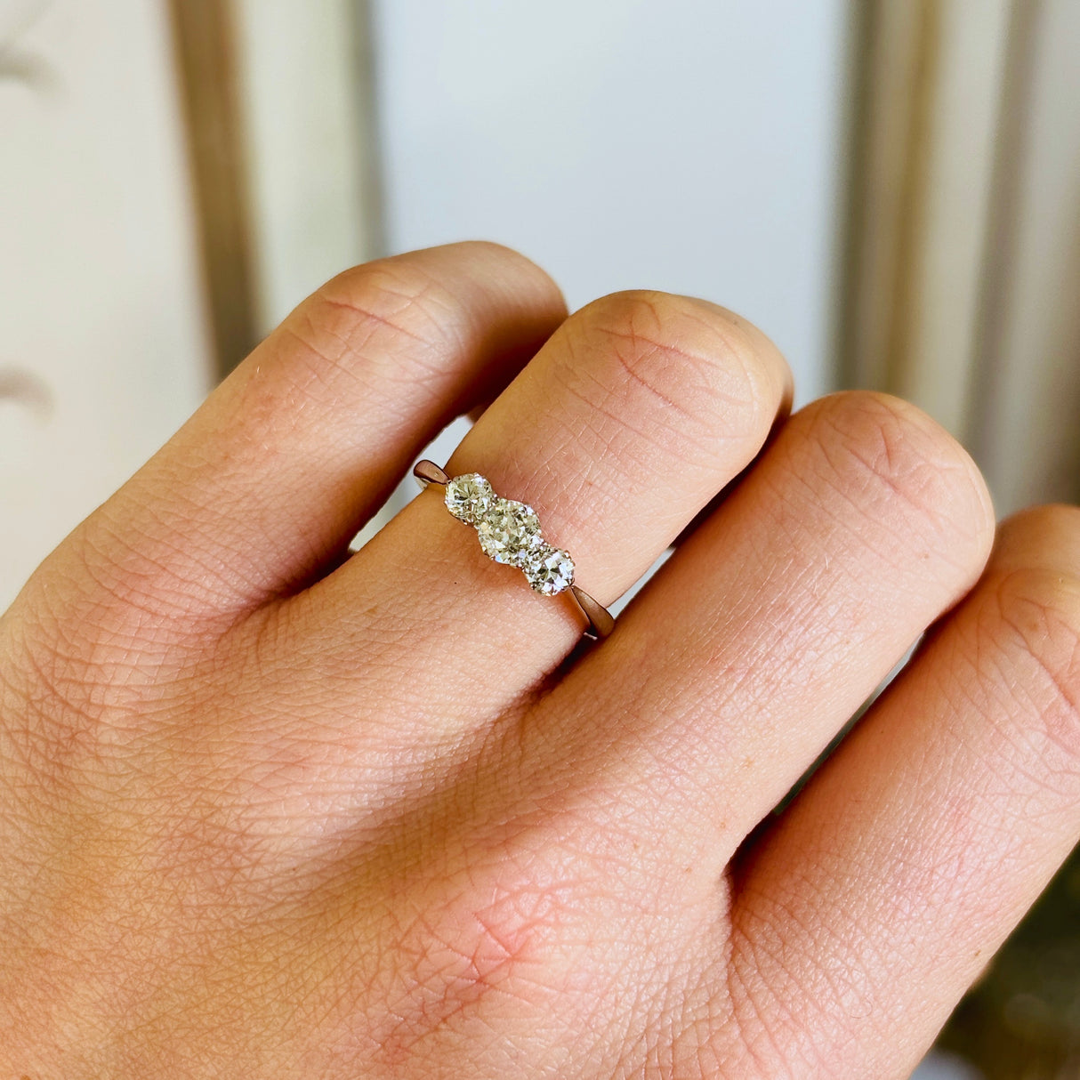 Vintage, 1930s diamond three-stone ring