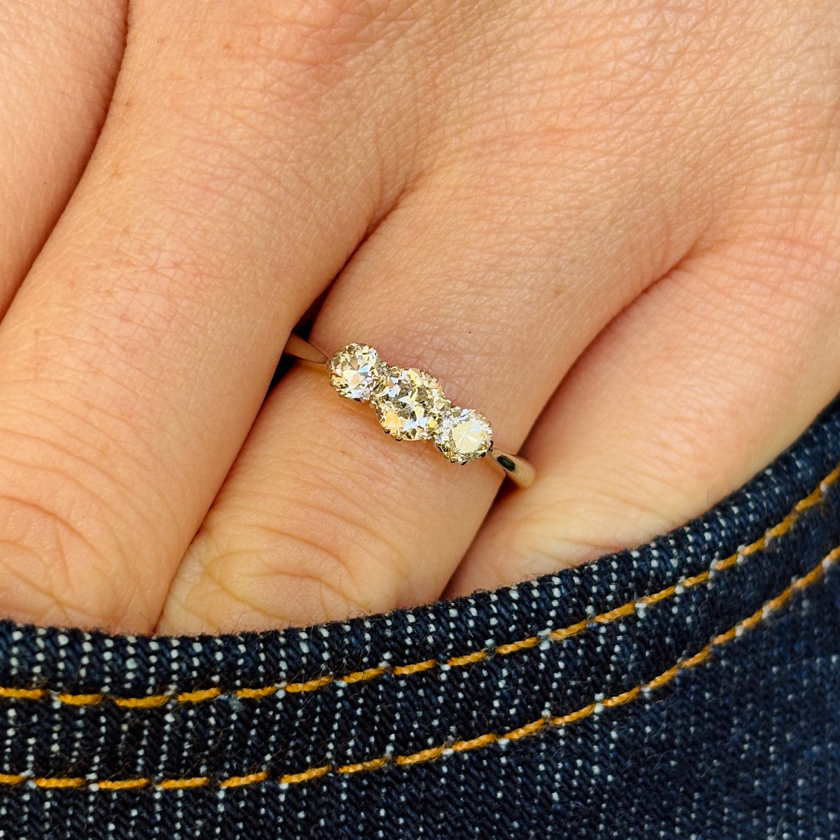Vintage, 1930s diamond three-stone ring