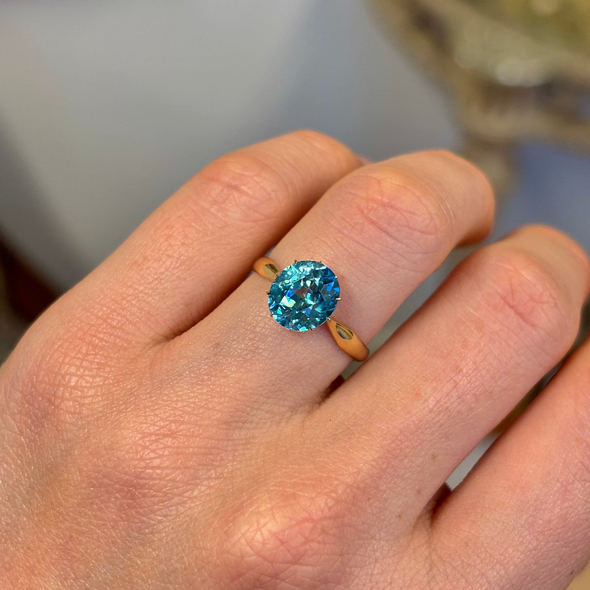 Vintage, 1940s zircon single-stone ring