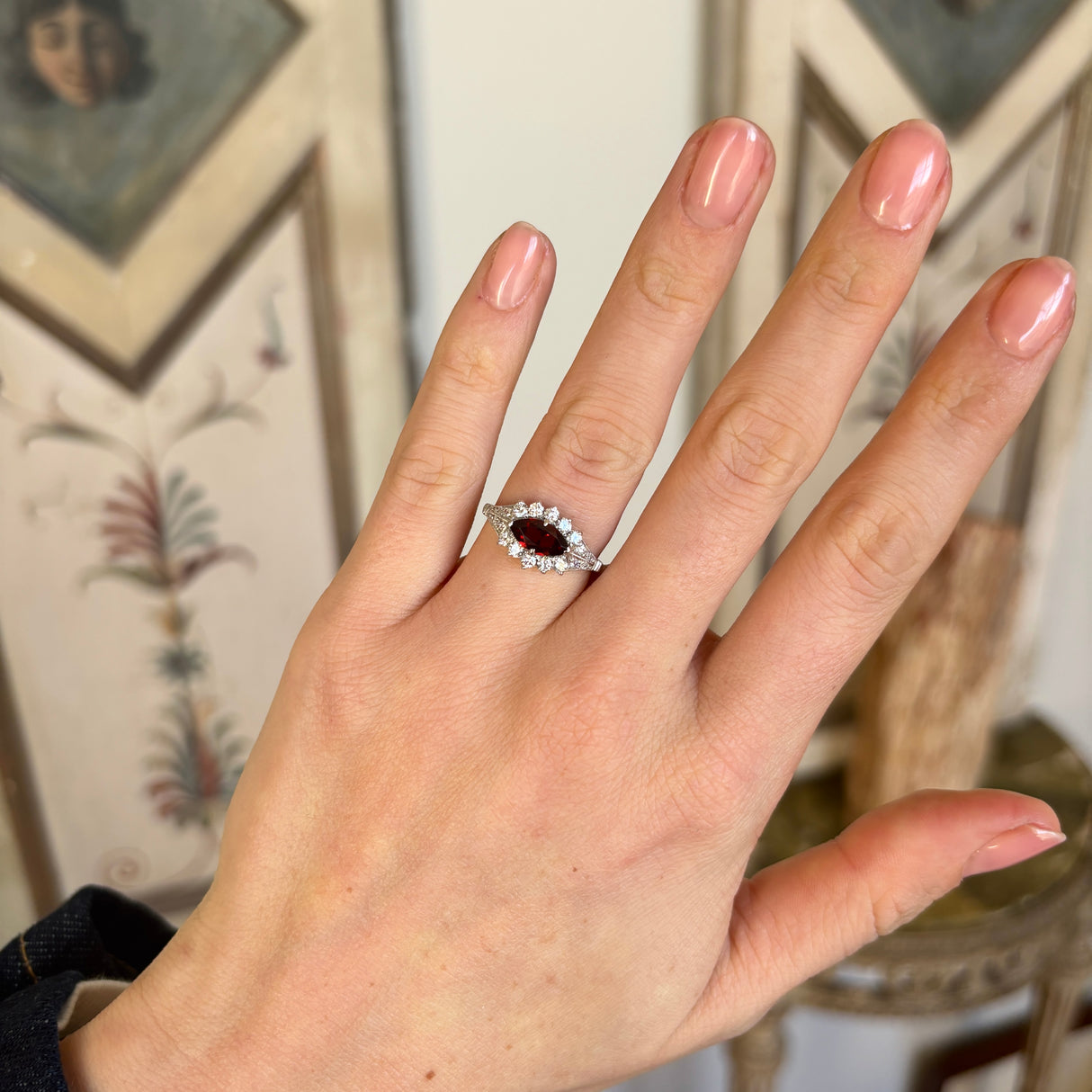 Vintage, 1940s garnet & diamond cluster ring