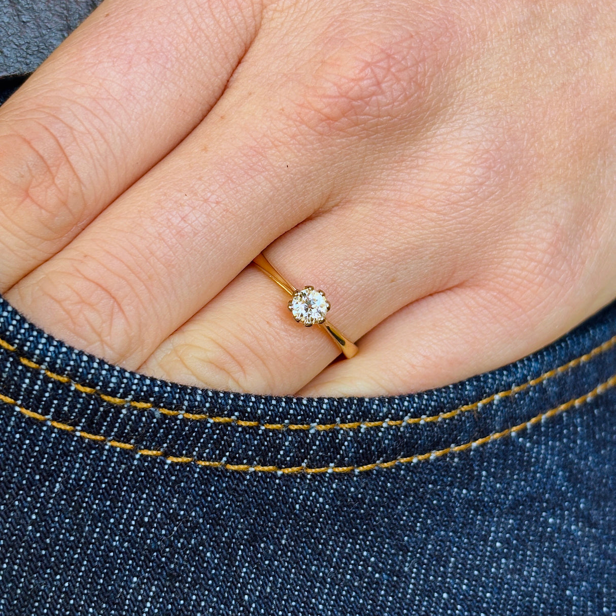 Vintage, 1980s solitaire diamond ring, 18ct yellow gold