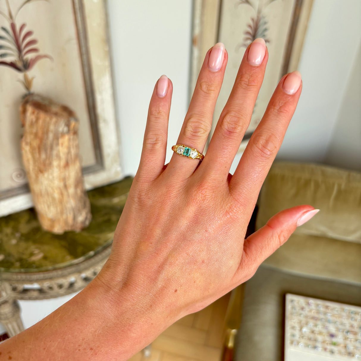 Antique, Edwardian emerald & diamond ring