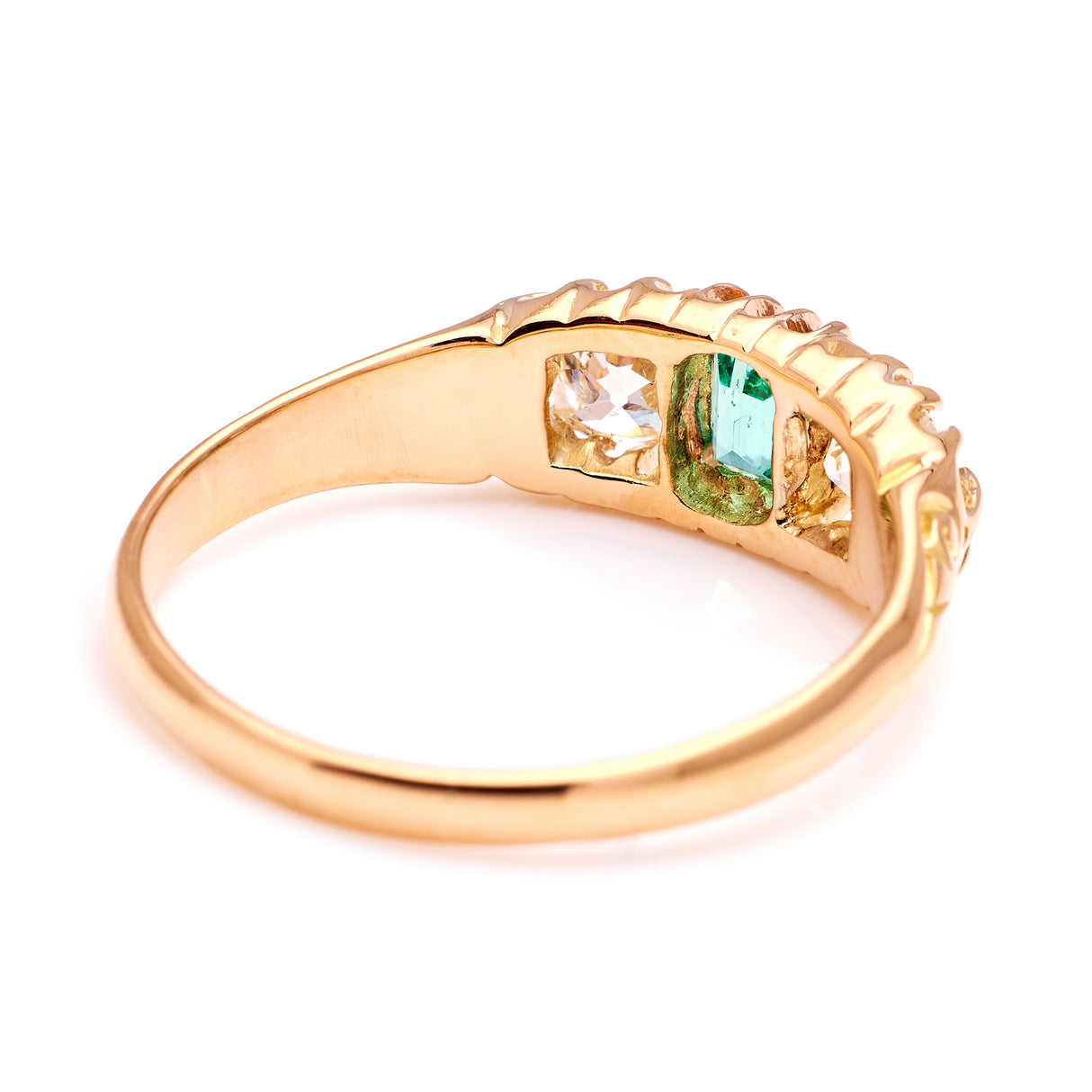 Antique, Edwardian emerald & diamond ring