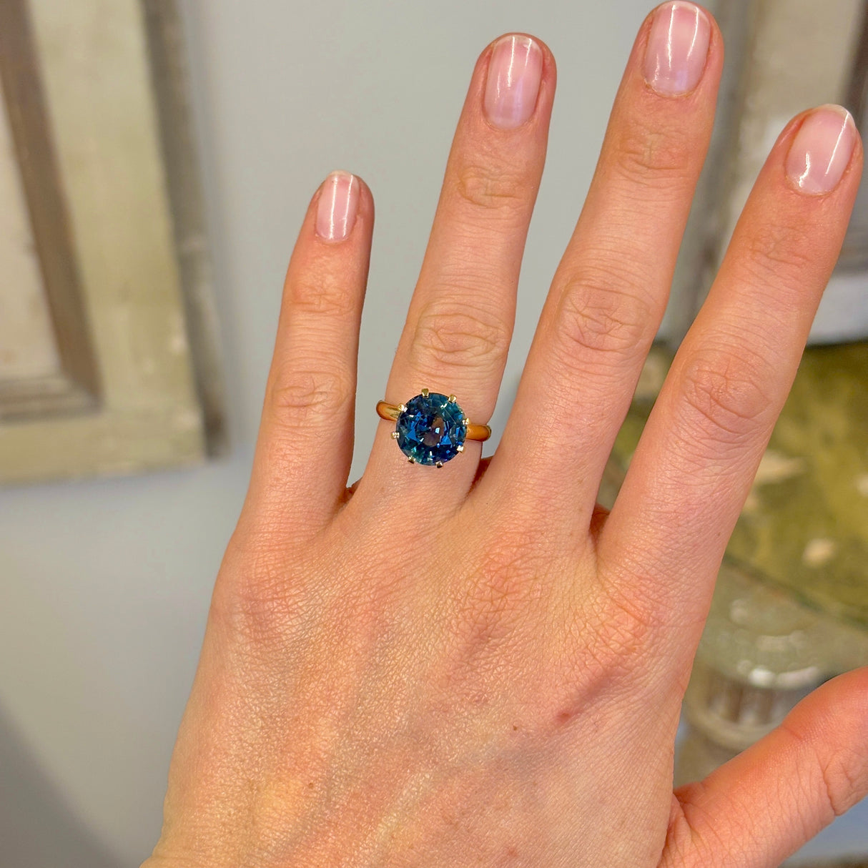Vintage, 1980s single-stone teal sapphire ring