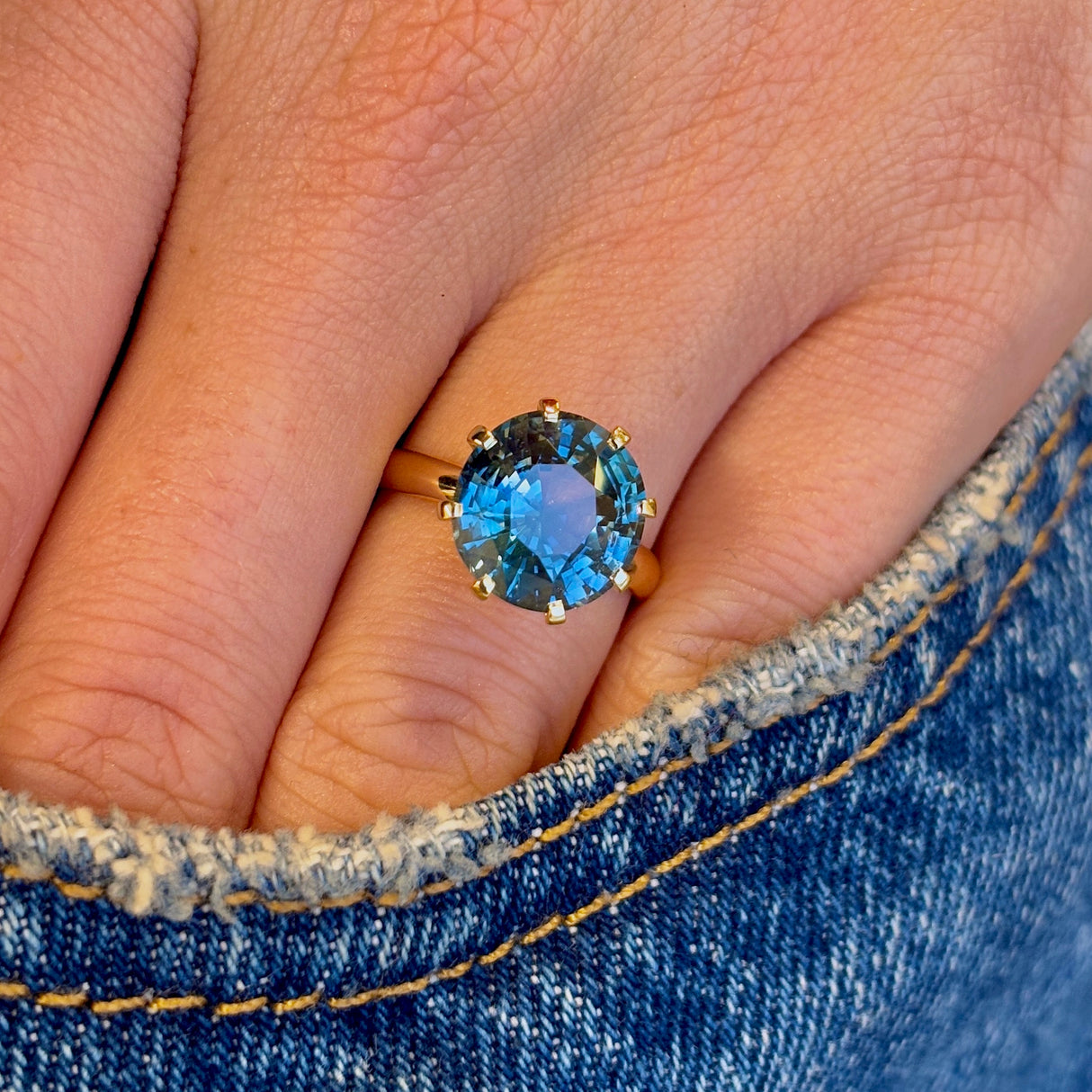Vintage, 1980s single-stone teal sapphire ring