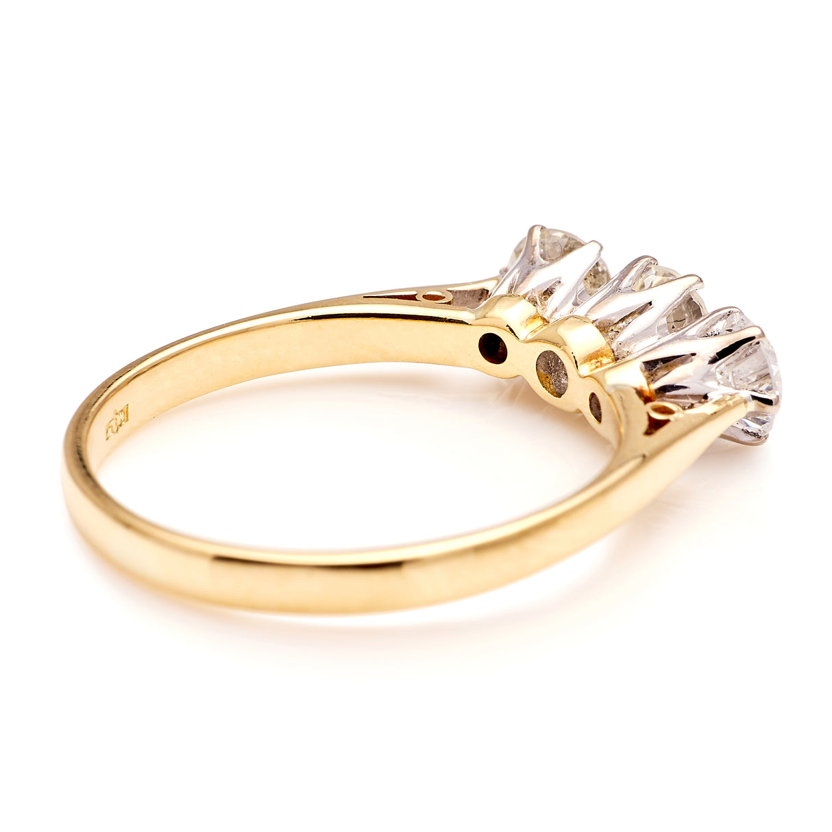 Vintage, 1980s three-stone diamond ring