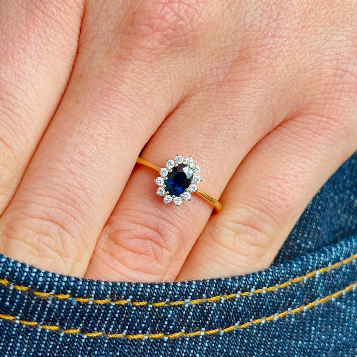 Vintage, 1950s sapphire & diamond cluster ring
