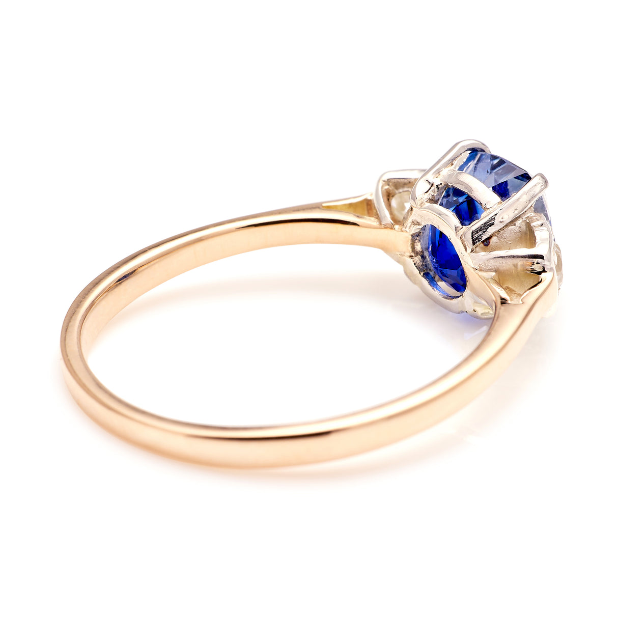 Vintage, Art Deco Sri-Lankan sapphire & diamond three-stone ring