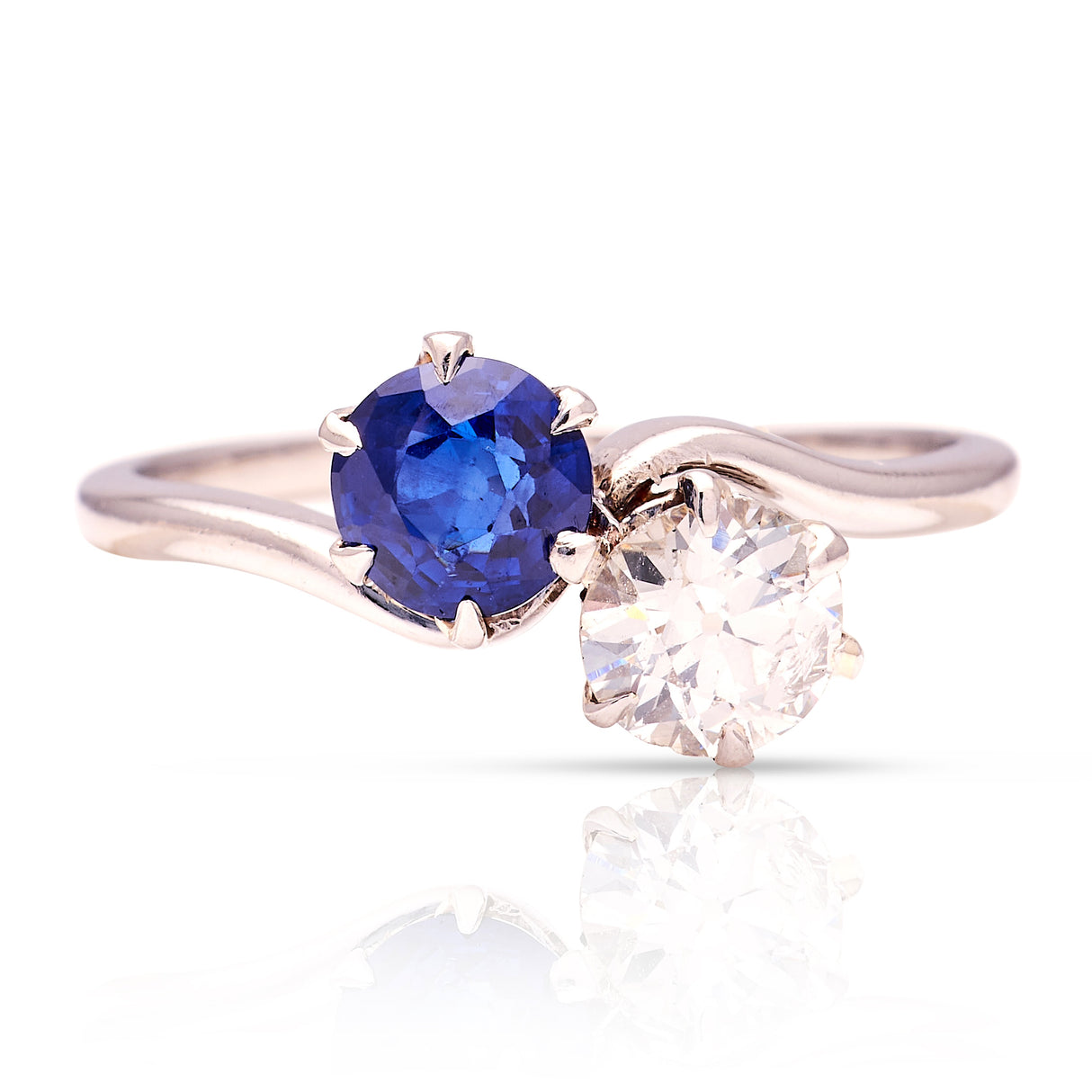 Vintage, Art Deco sapphire & diamond toi et moi ring