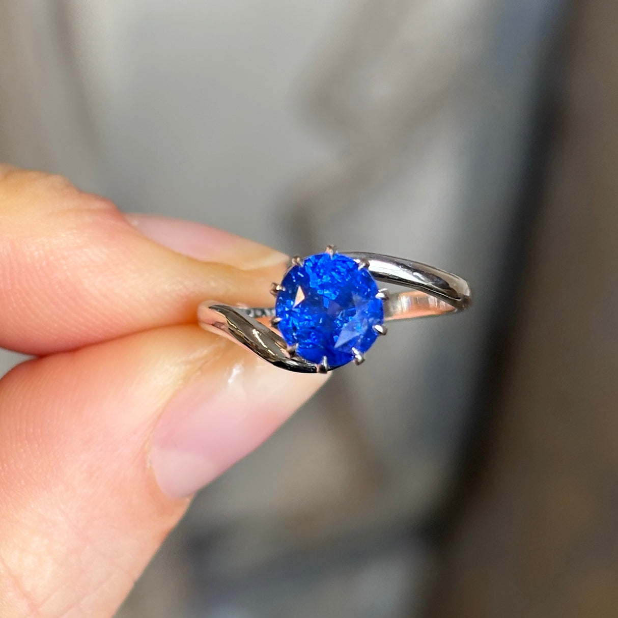 Vintage, Art Deco sapphire solitaire engagement ring