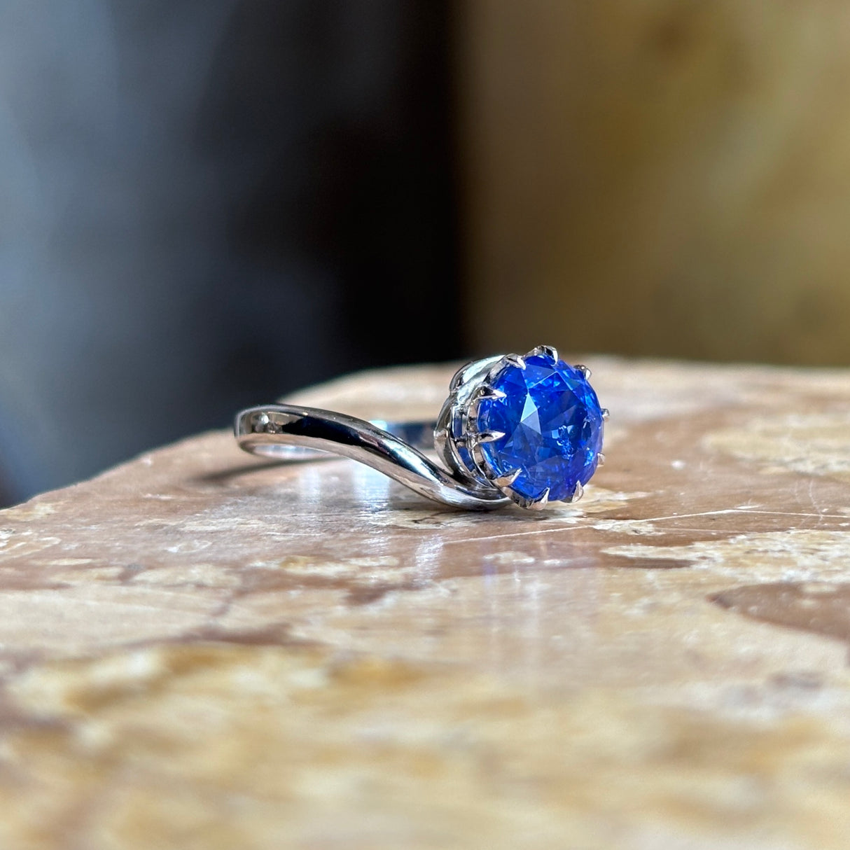 Vintage, Art Deco sapphire solitaire engagement ring
