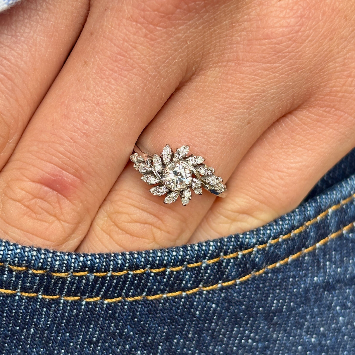 Vintage, 1950s diamond cluster ring