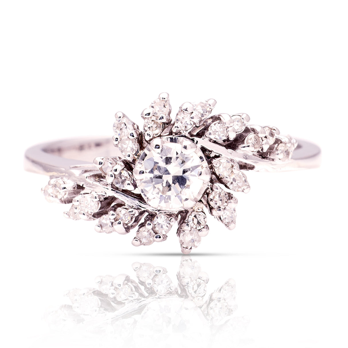 Vintage, 1950s diamond cluster ring