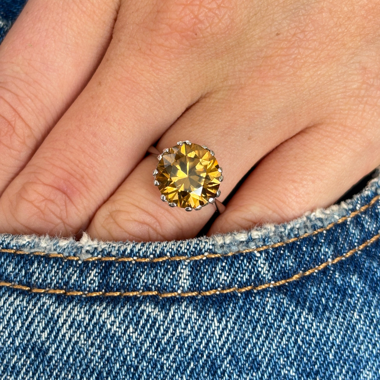 Vintage, 1980s brown zircon cocktail ring
