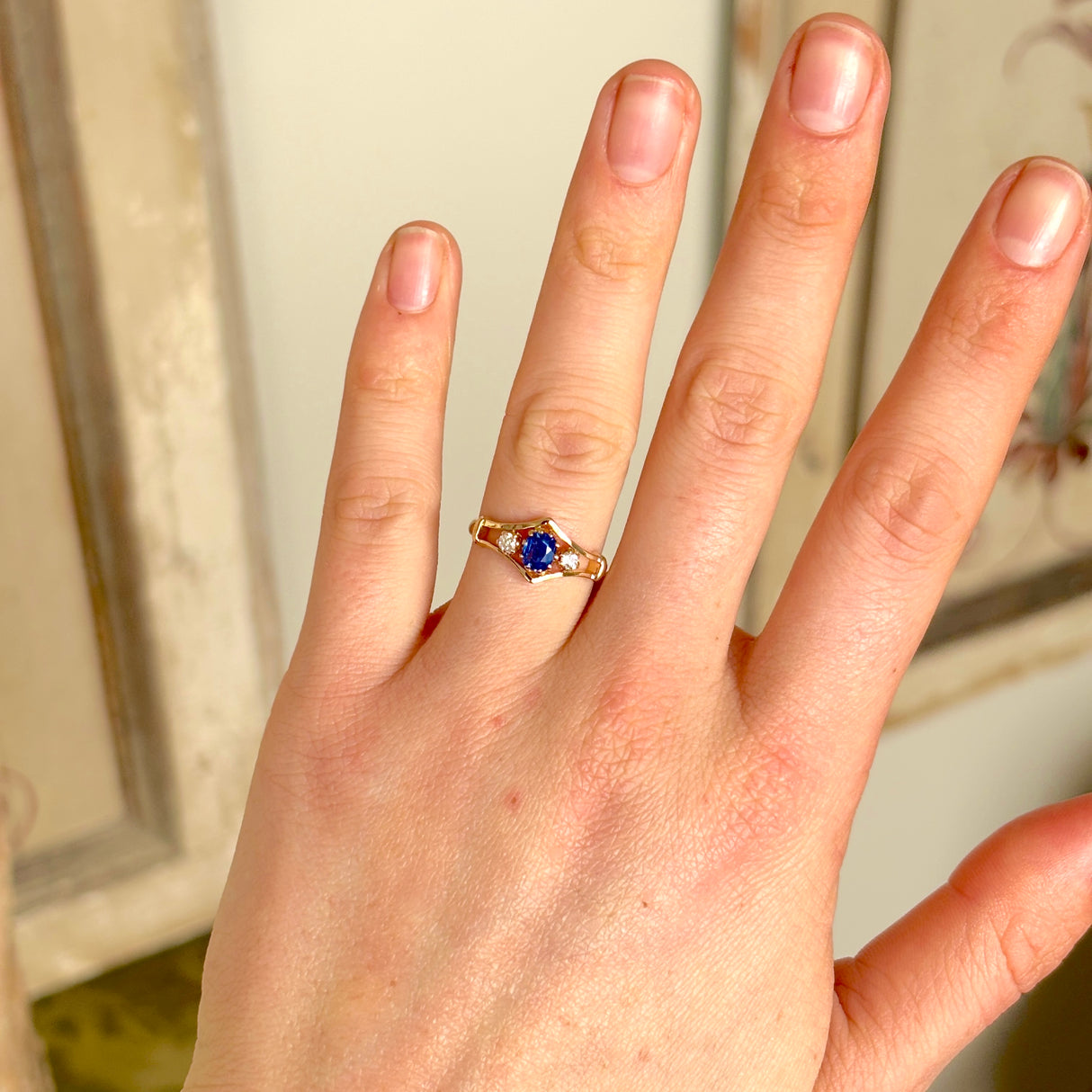 Vintage, 1940s sapphire & diamond ring