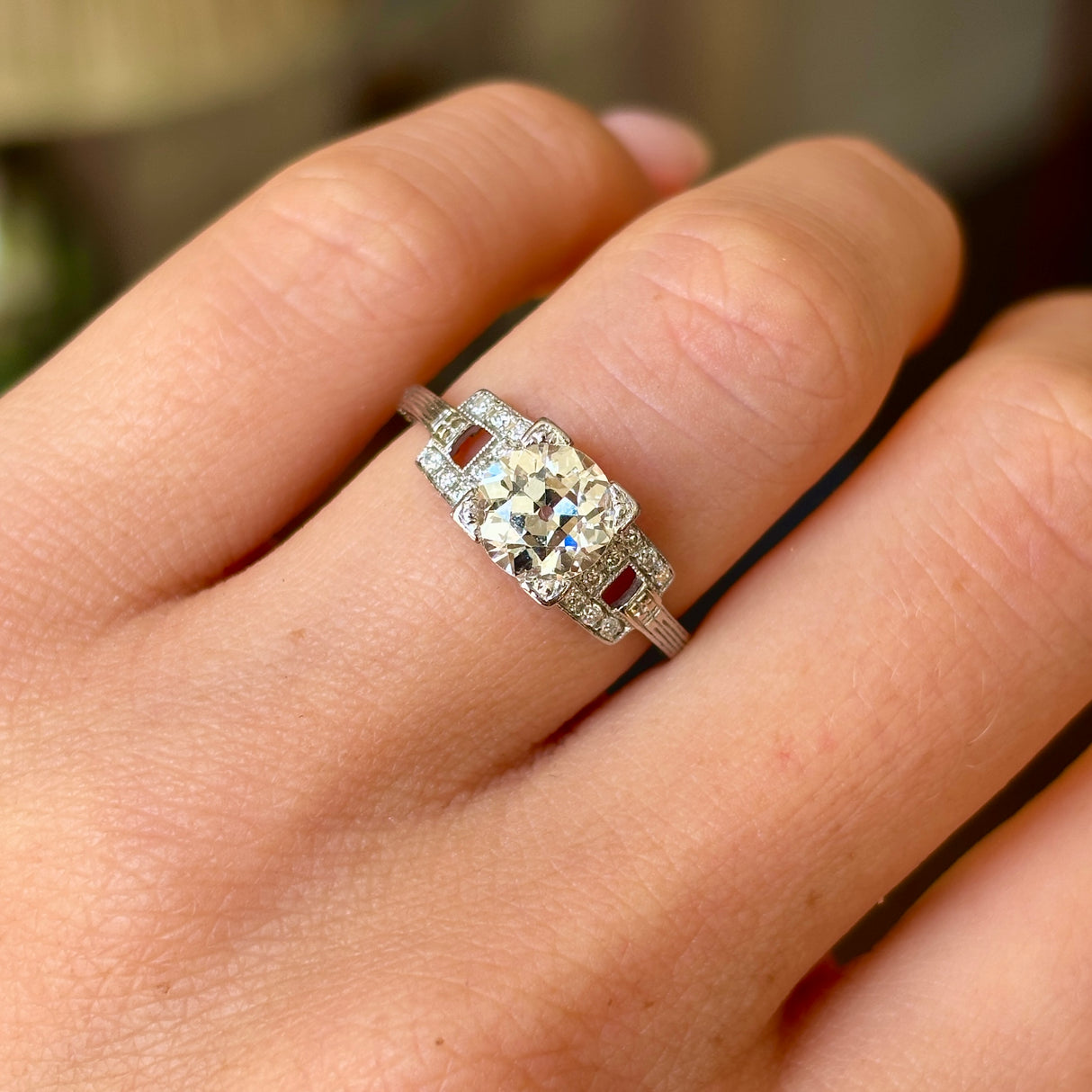 Vintage, Art Deco diamond engagement ring