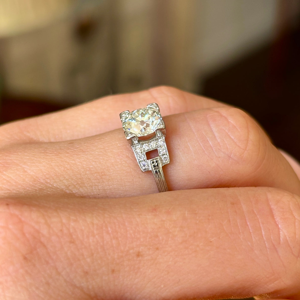 Vintage, Art Deco diamond engagement ring