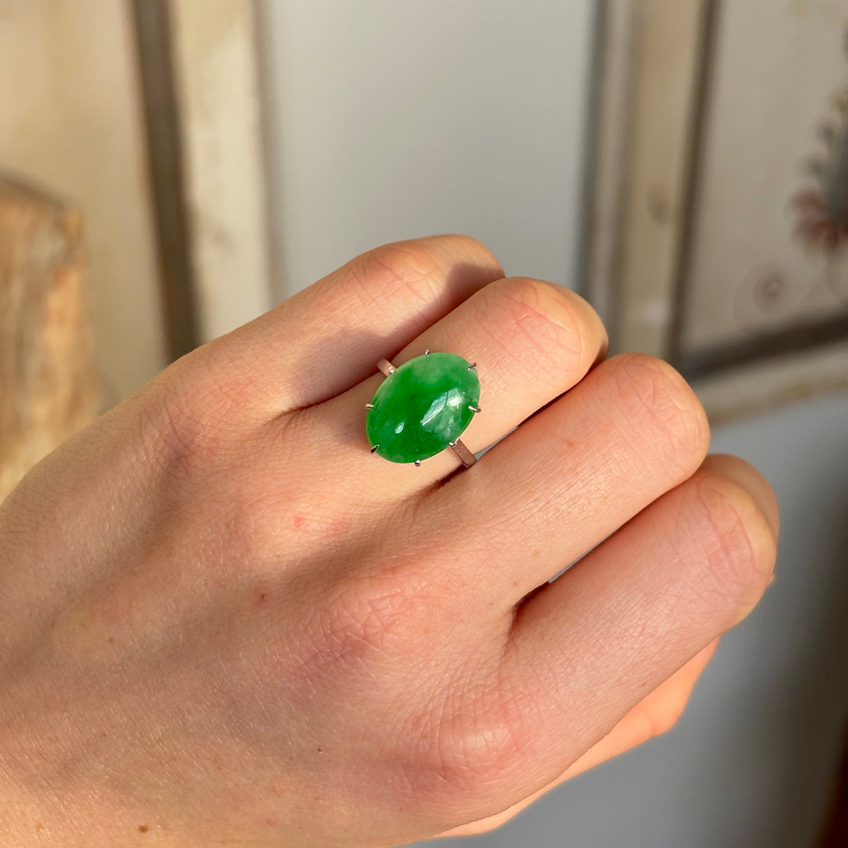 Vintage, Art Deco spinach-green jadeite ring