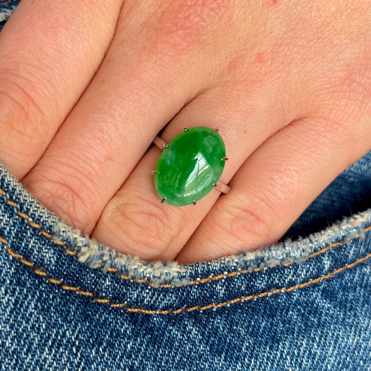 Vintage, Art Deco spinach-green jadeite ring