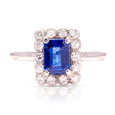 Vintage, 1940s sapphire & diamond ring
