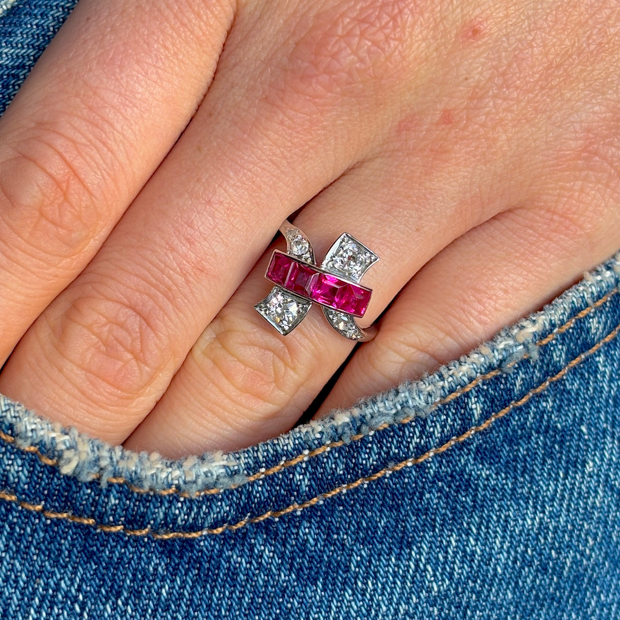 Vintage, 1930s ruby & diamond ring