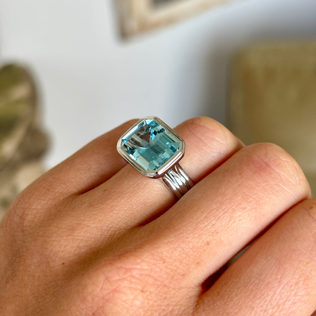 Vintage, 8ct aquamarine single-stone ring