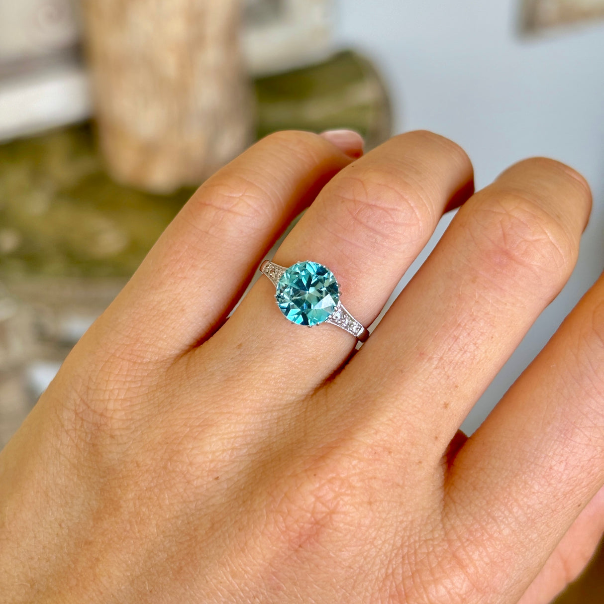 Antique, Edwardian zircon single-stone ring