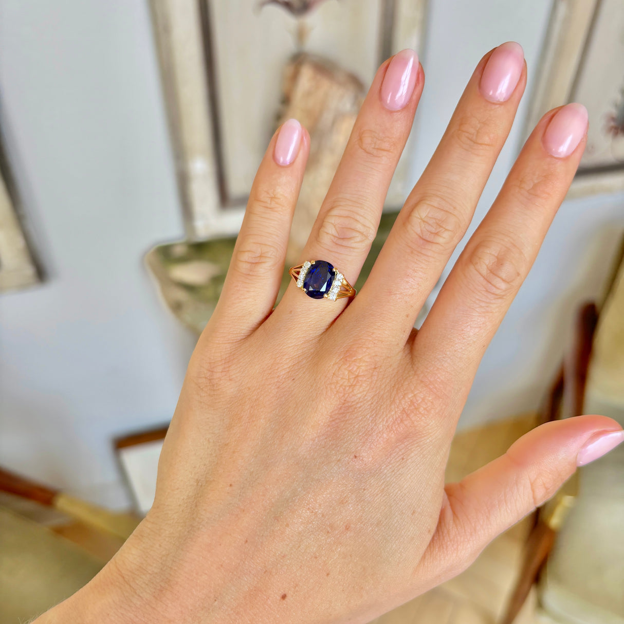 Vintage, 1970s 4ct sapphire & diamond ring