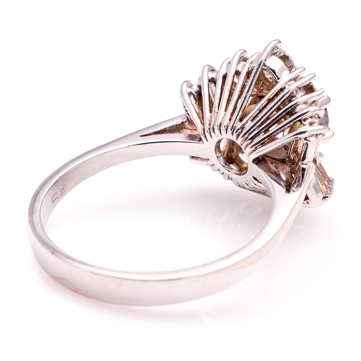 Vintage 1950s brown & white diamond cluster ring