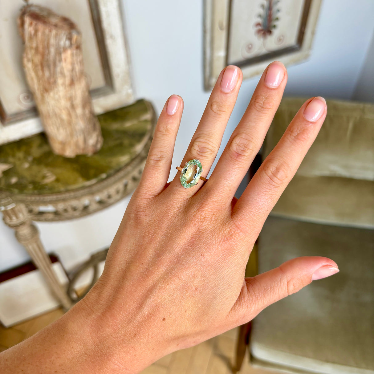 Vintage, 1920s sea green aquamarine cocktail ring