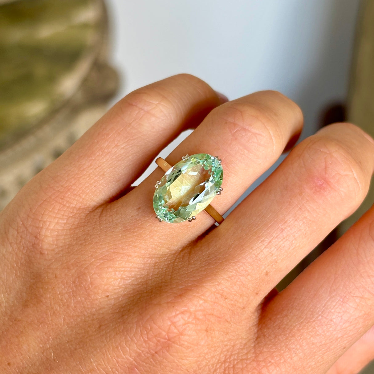 Vintage, 1920s sea green aquamarine cocktail ring