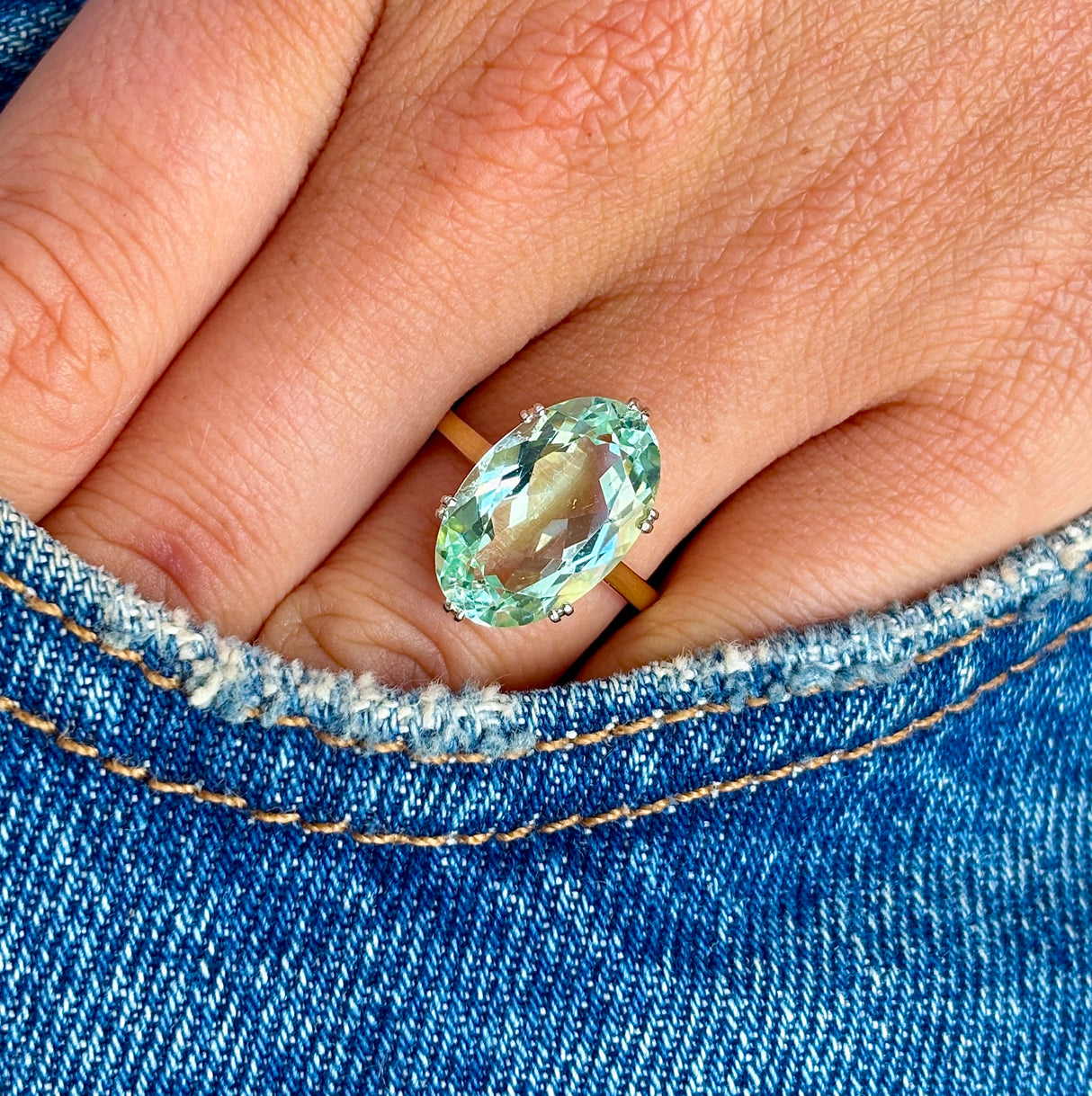 Vintage, 1920s sea green aquamarine cocktail ring