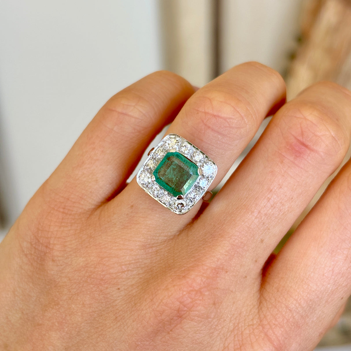 Vintage, 1950s emerald & diamond cluster ring