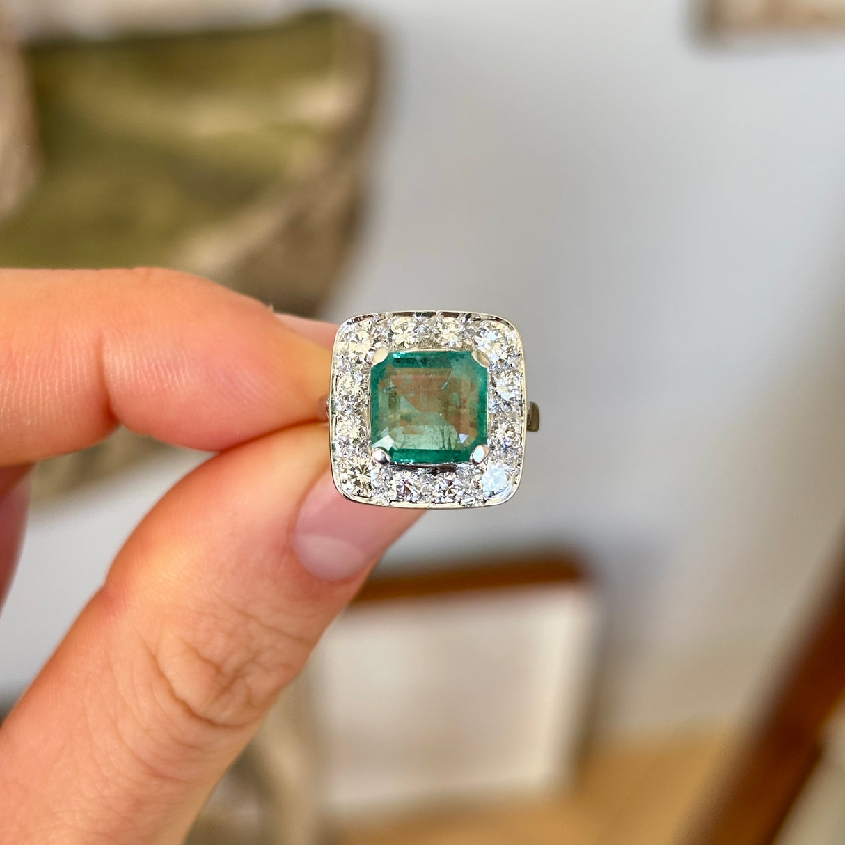 Vintage, 1950s emerald & diamond cluster ring