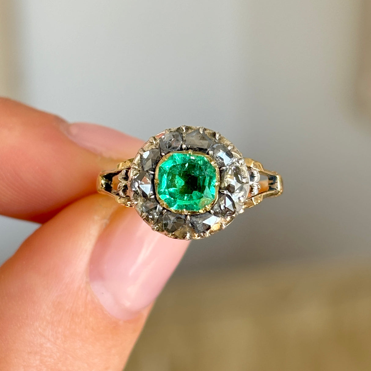Antique, Georgian emerald & diamond cluster ring