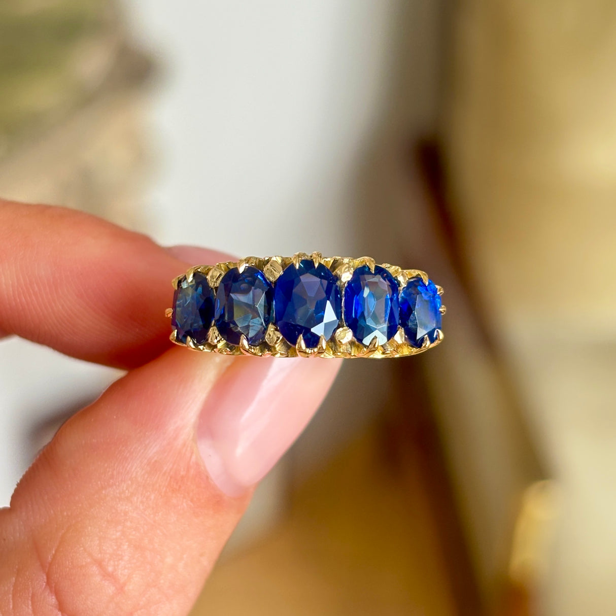 Antique, Victorian sapphire half-hoop ring
