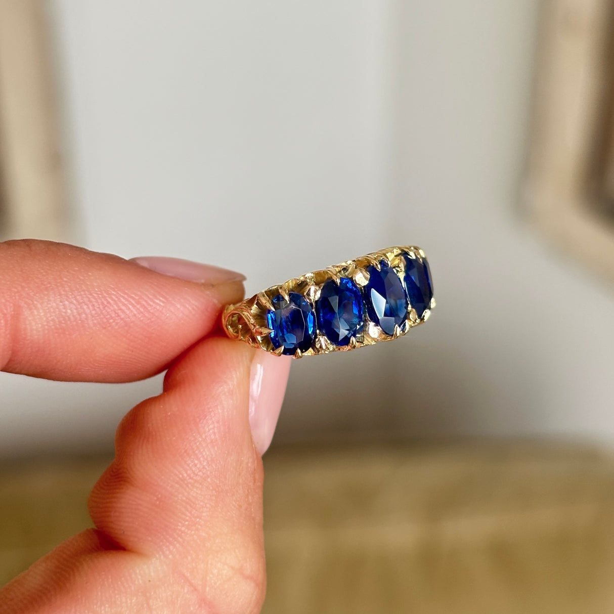 Antique, Victorian sapphire half-hoop ring