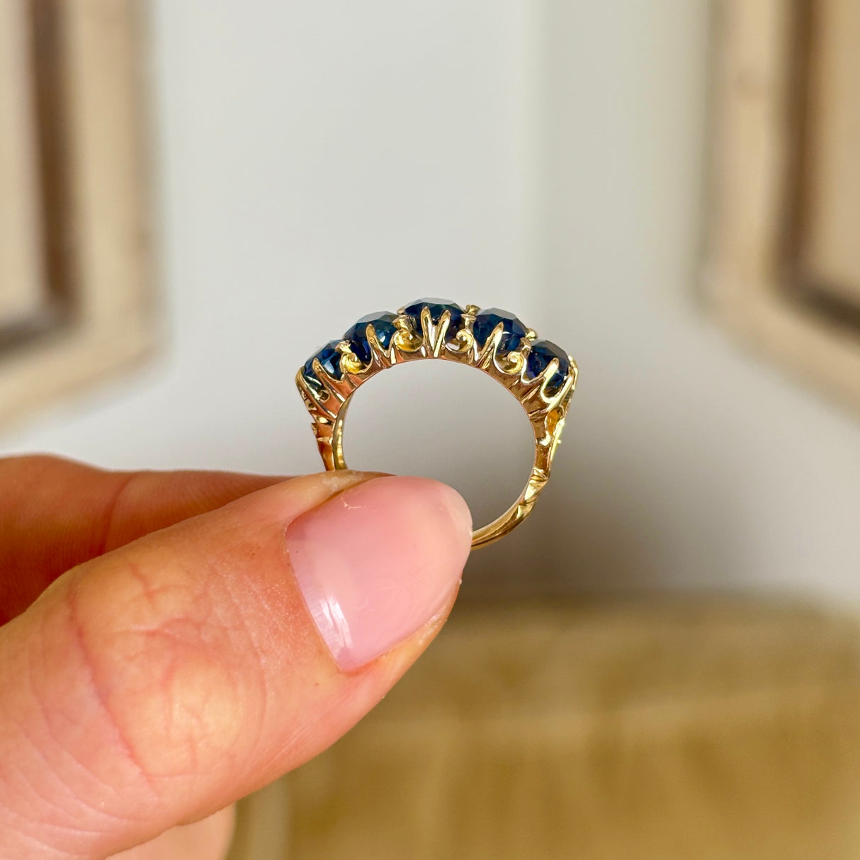 Antique, Victorian sapphire half-hoop ring